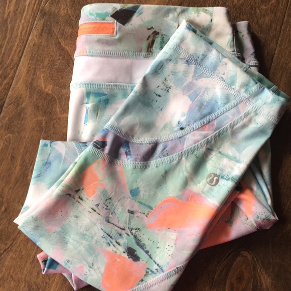lululemon athletica Pants - Lululemon inspire crops